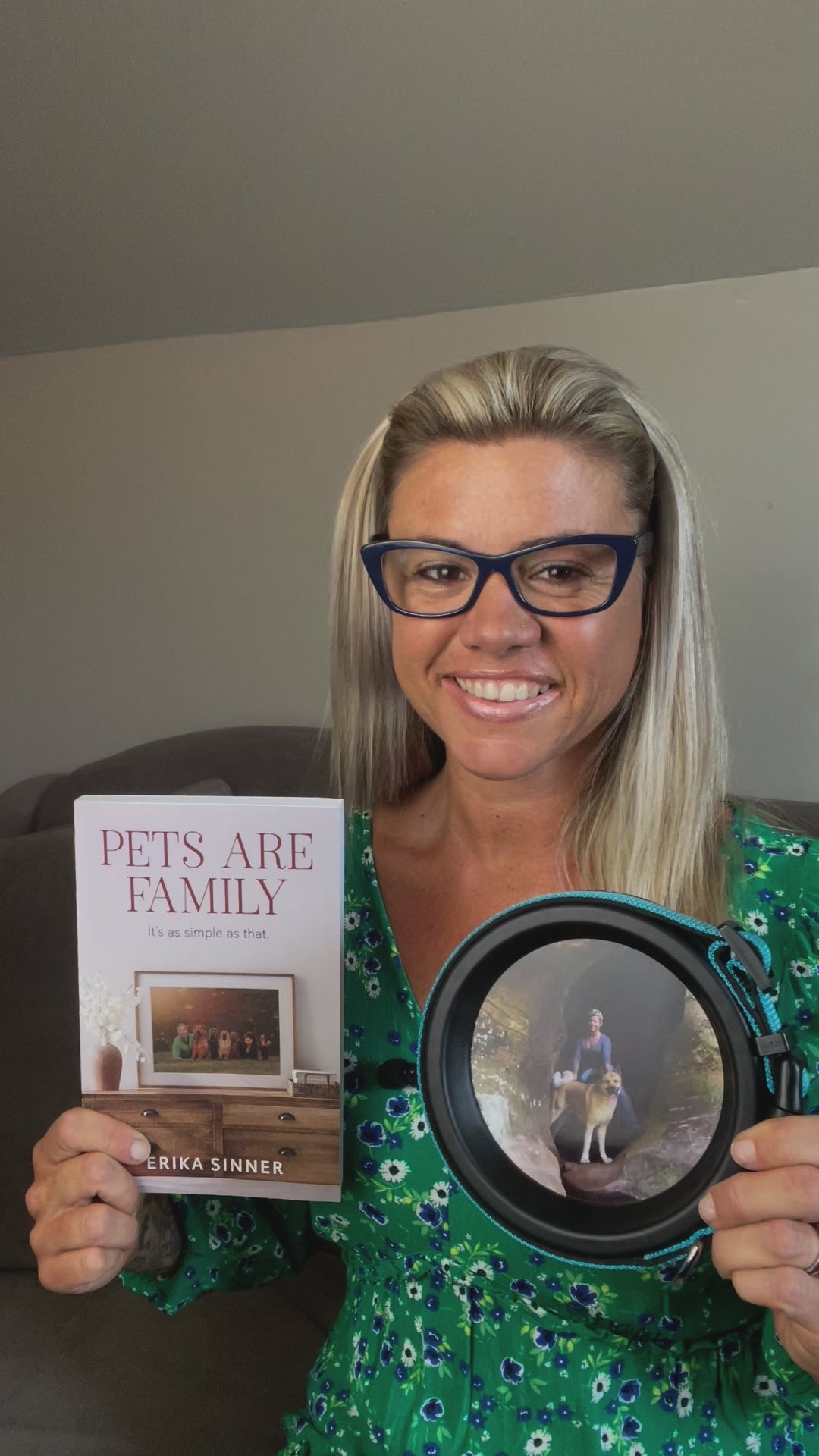 Video Reviewing Pets Are Family Bundle – Pets Are Family paperback book by Erika Sinner with Halo Frame & Collar Display, heartfelt pet loss gift.